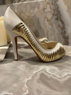 L.A.M.B. White and Gold Sculpted High Heel Pumps